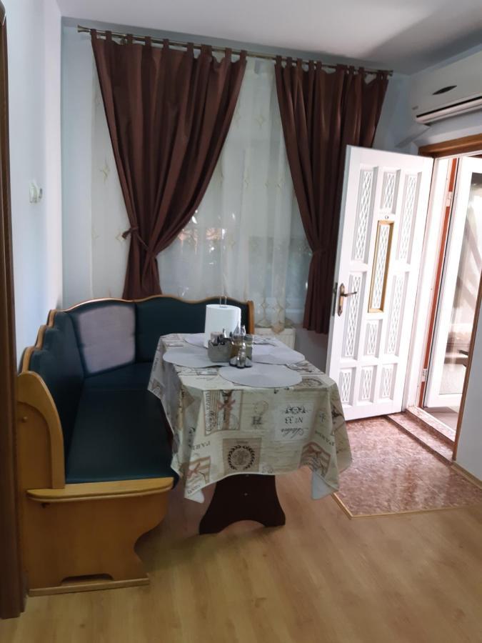 Appartement Casa Silvia à Constanţa Extérieur photo